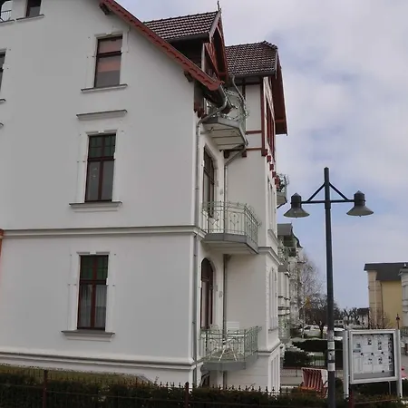 Medici, Ahlbeck - Seitlicher Meerblick